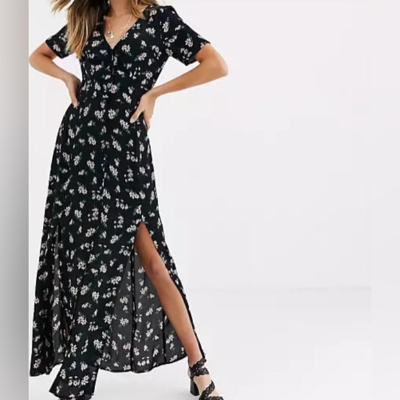 Miss Selfridge Dresses & Skirts - Asos Miss Selfridge petite angel sleeve ditsy maxi dress in black, size 8